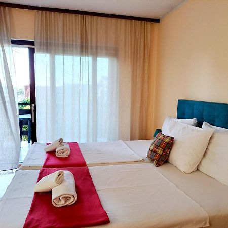 Apartmani Svitlana Sukosan Bagian luar foto